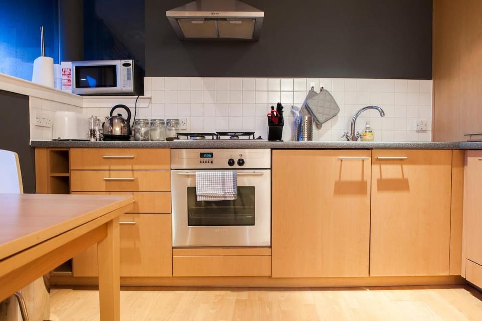 Bright & Stylish West End Apartment Apartment in Edinburgh