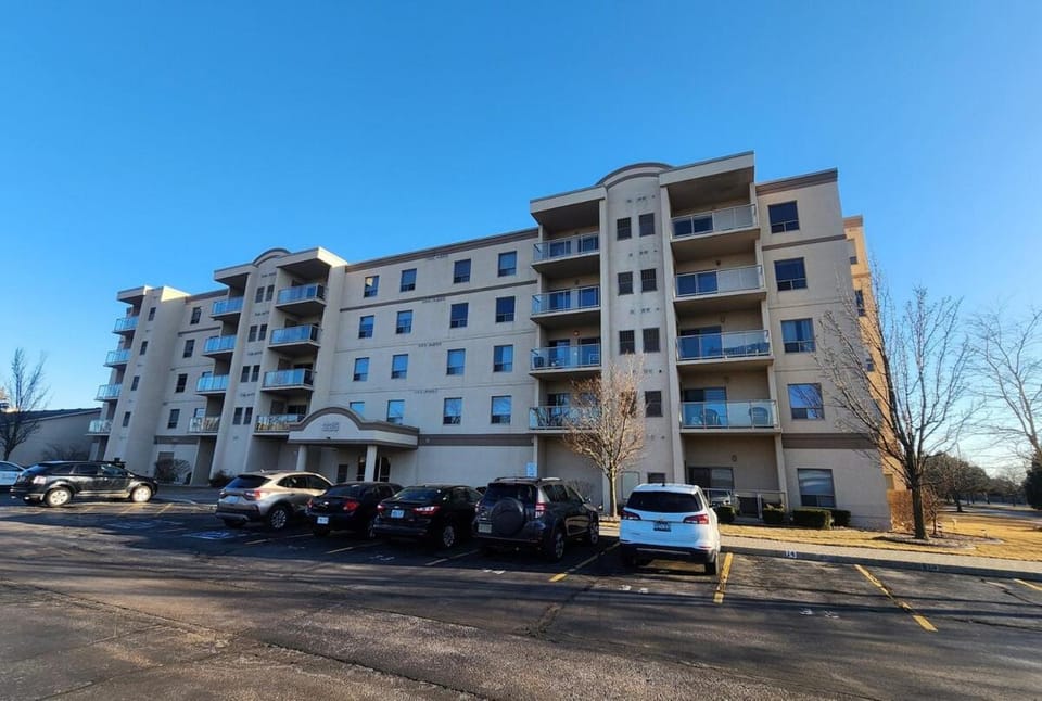 Property building, Street view, Location, Parking