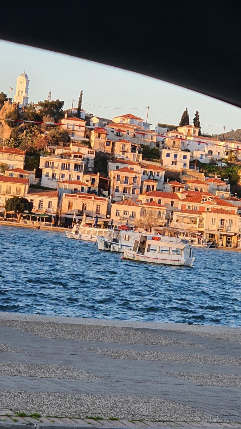Mona Apartment in Argolis, Greece