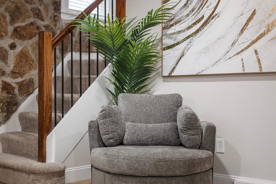 Modern and Cozy 3BD Home in Gibsonia-Pittsburgh House in Allegheny River
