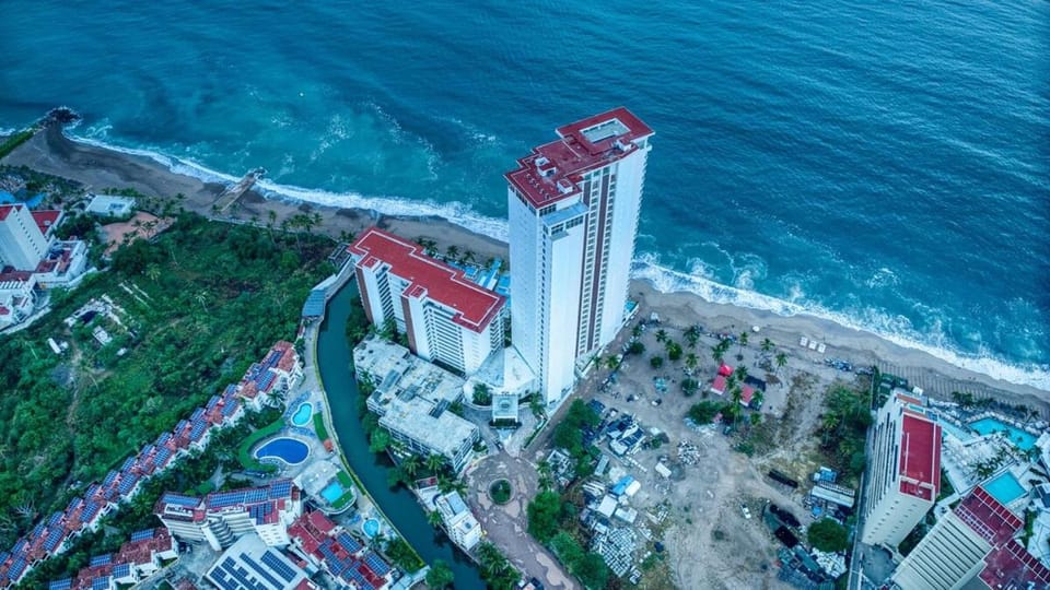 Charming 1-bedroom Oceanfront Condo Apartment in Puerto Vallarta