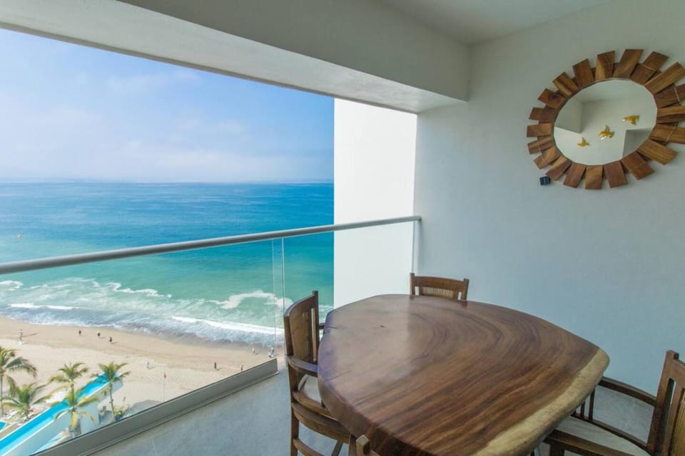 Charming 1-bedroom Oceanfront Condo Apartment in Puerto Vallarta