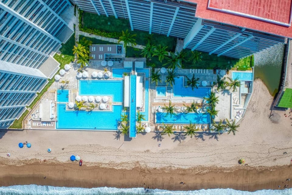 Charming 1-bedroom Oceanfront Condo Apartment in Puerto Vallarta