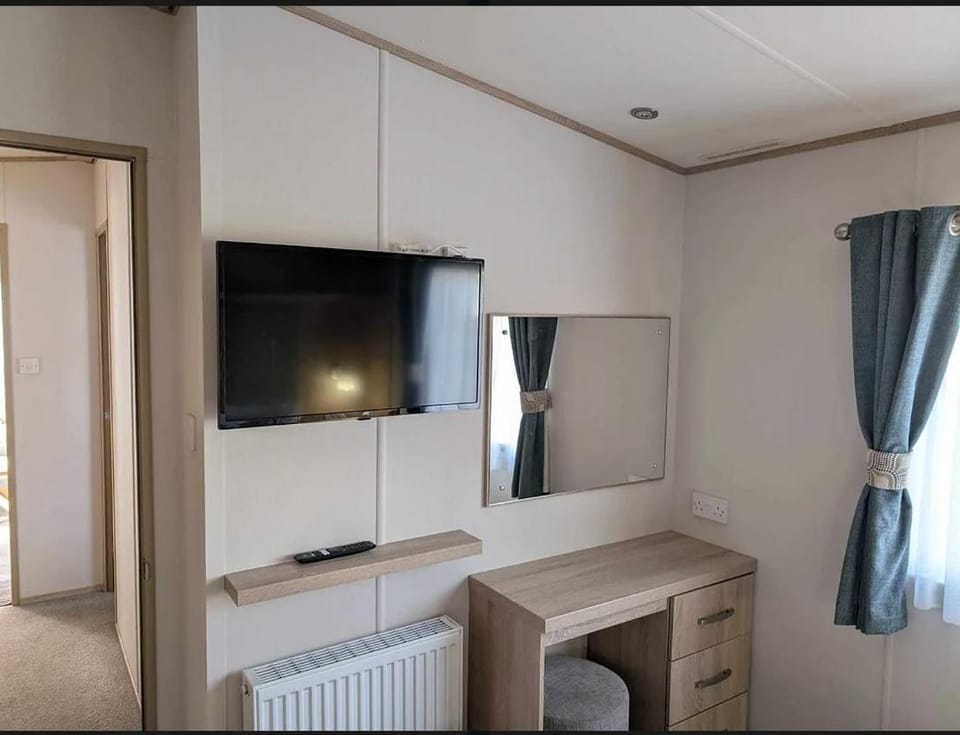 Holiday Home Retreat, Sleeps 6 Apartment in East Dorset District