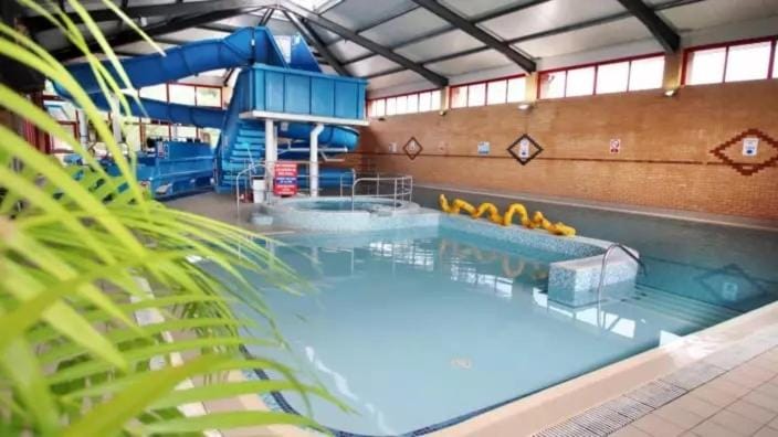 Holiday Home Retreat, Sleeps 6 Apartment in East Dorset District