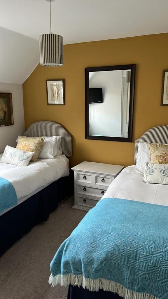 Easter Cottage House in North Dorset District