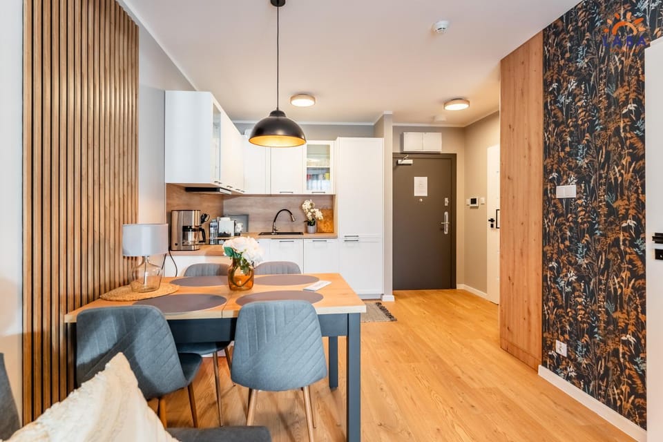 Kitchen or kitchenette, Living room, Seating area, Dining area, stove, kitchen