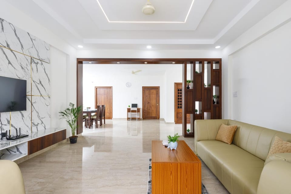 Communal lounge/ TV room, TV and multimedia, Living room, Seating area, furniture