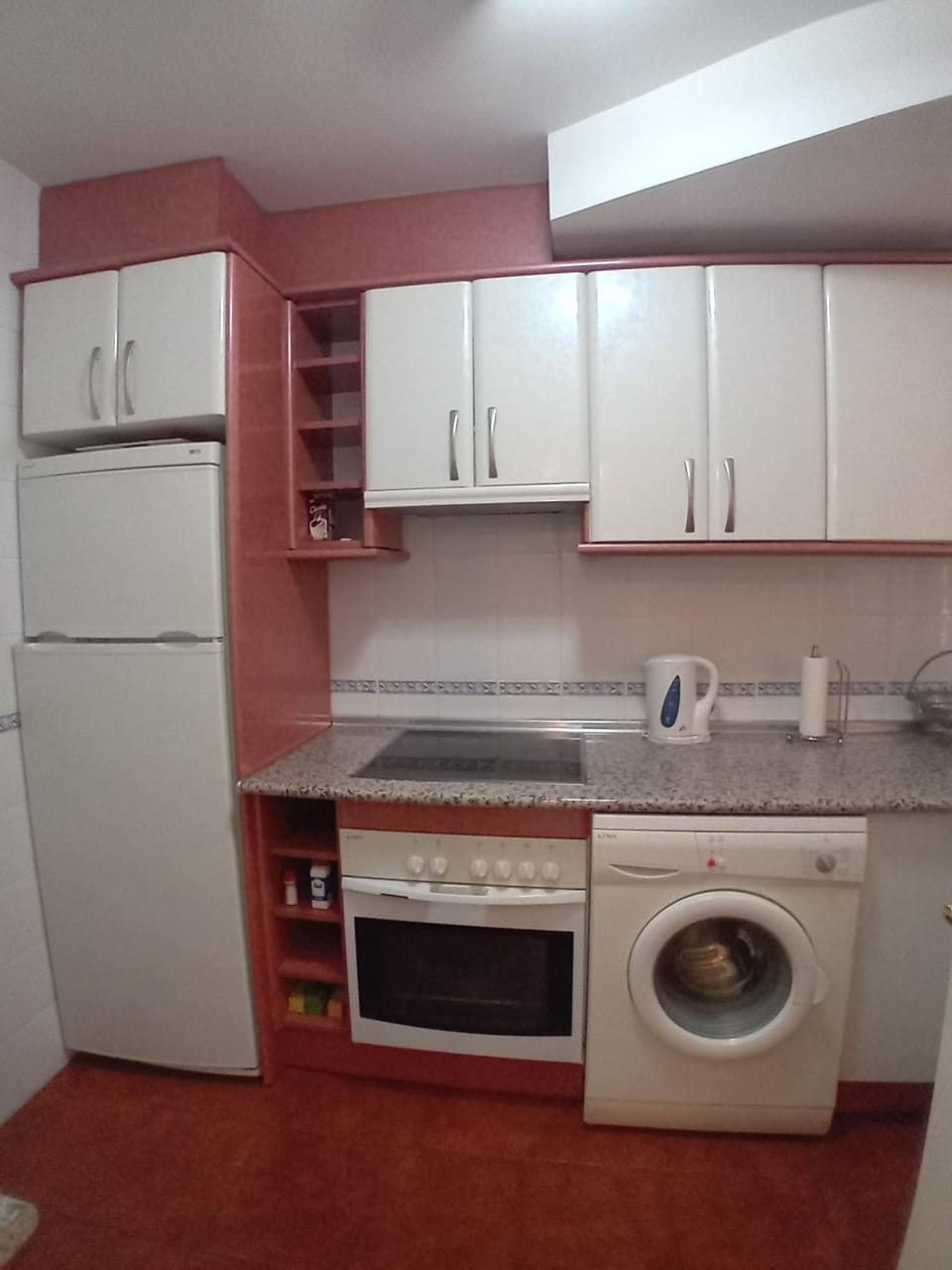Kitchen or kitchenette, oven, pet friendly, stove, washing machine