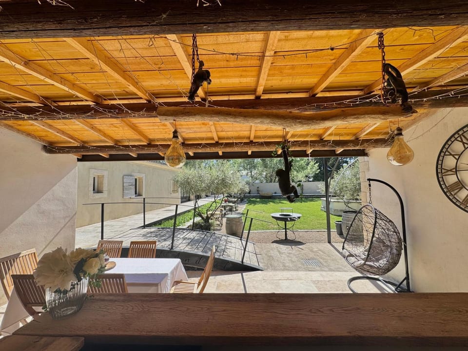 Kitchen or kitchenette, Dining area, Garden view, kitchen