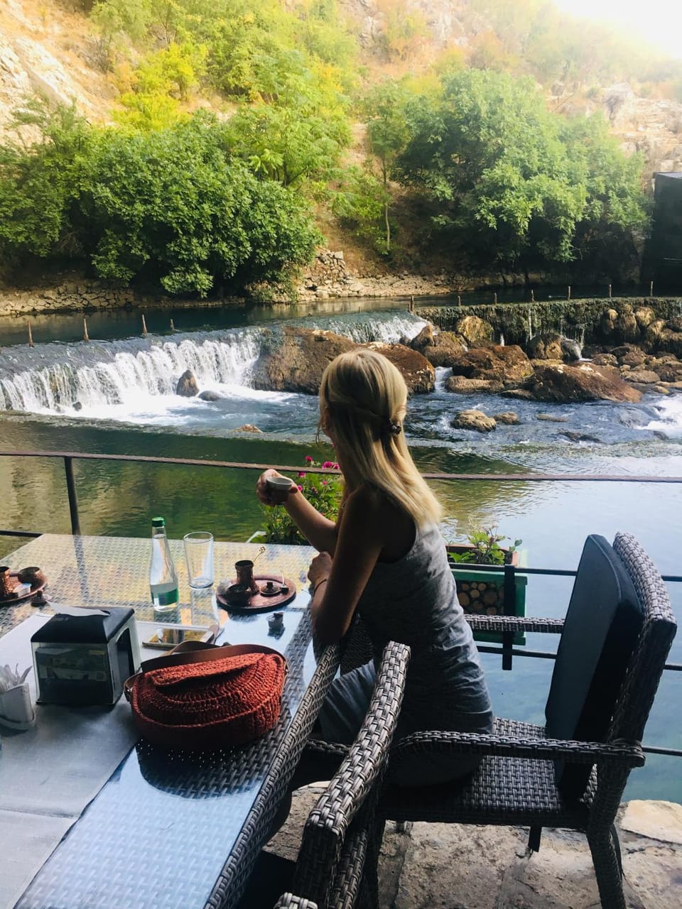 Restaurant/places to eat, People