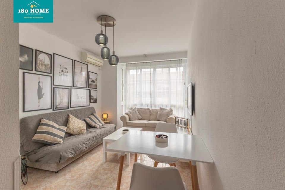 180Home GLAMUROSO APARTAMENTO EN TRIANA Apartment in Seville