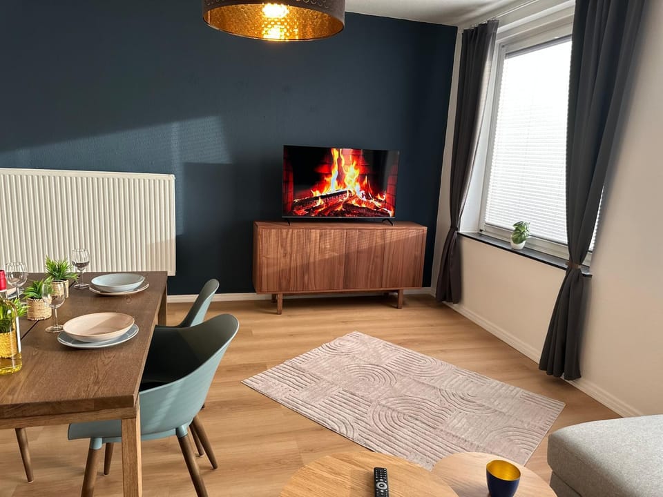 Living room, Dining area