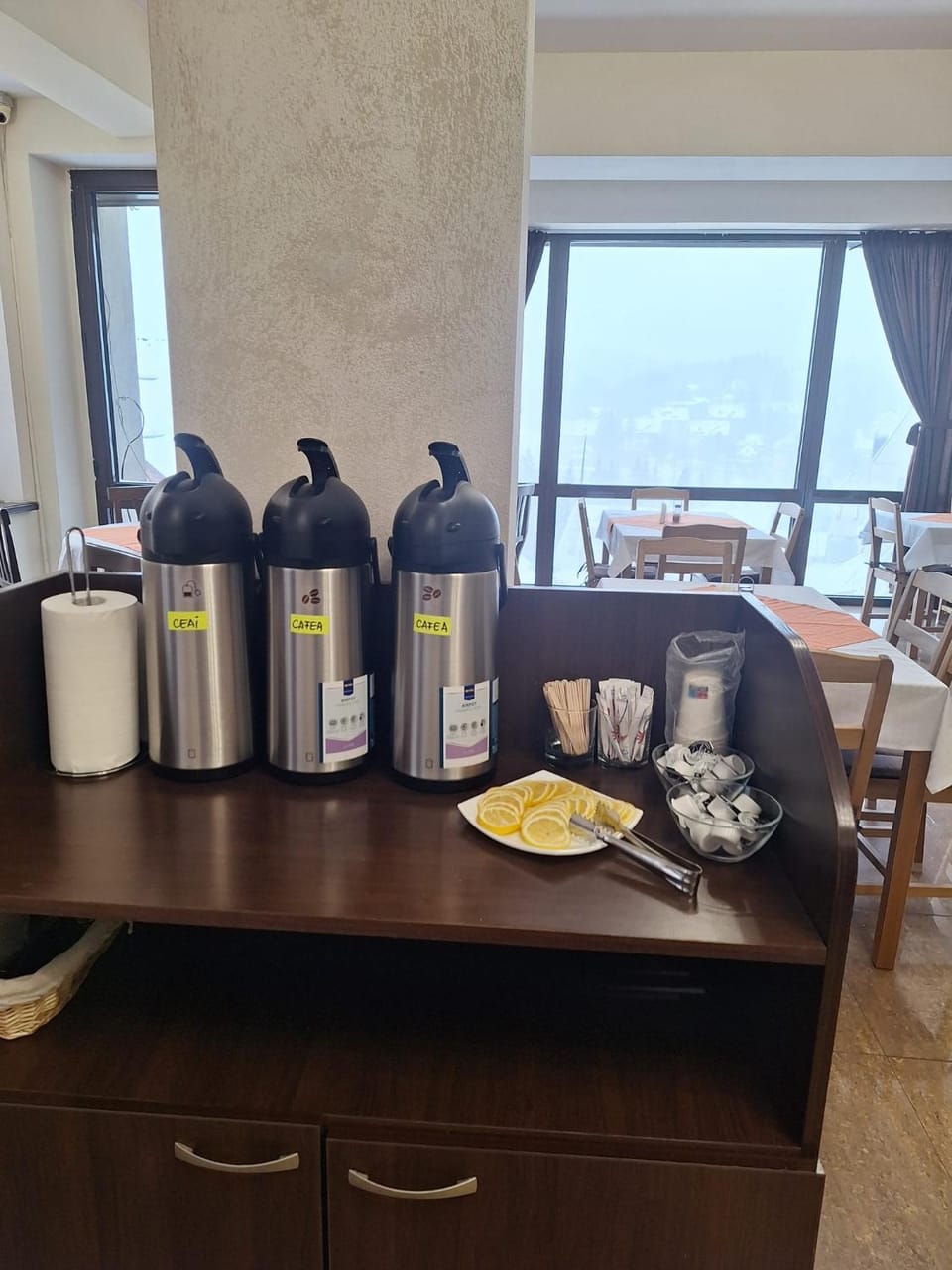 Restaurant/places to eat, Coffee/tea facilities