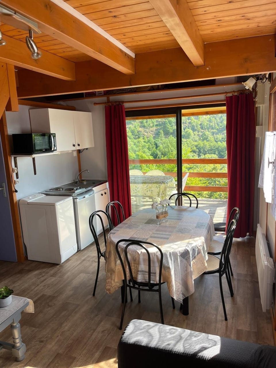 Chalet en bois à Désaignes Chalet in Provence