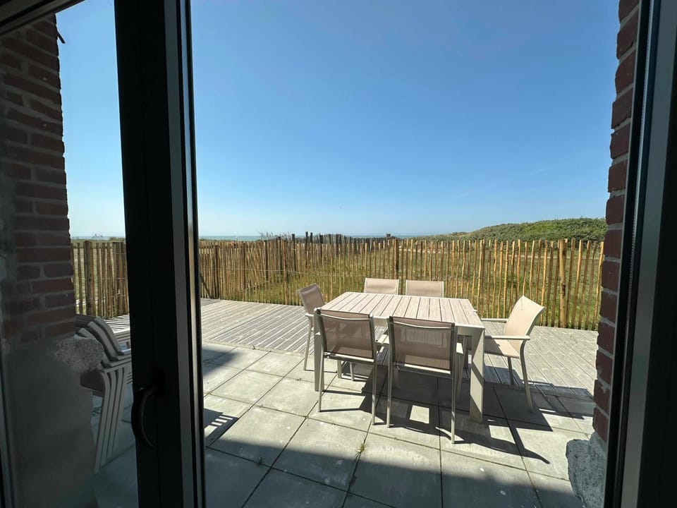 Natural landscape, View (from property/room), Balcony/Terrace, Dining area