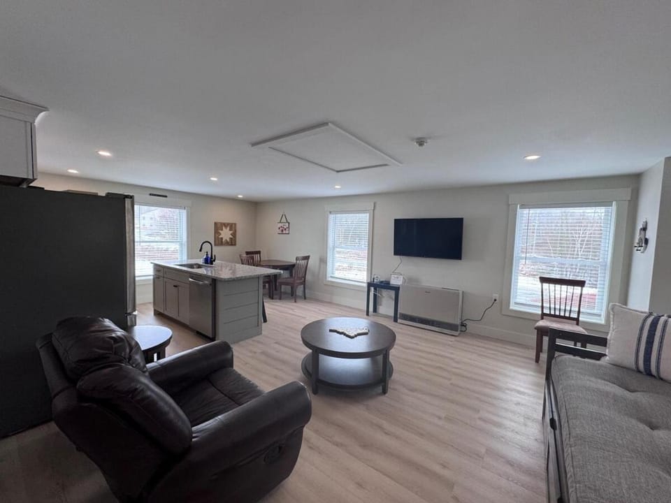 Seacoast Apartment Apartment in Windham