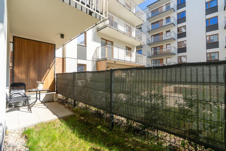 Property building, Spring, Day, View (from property/room), Balcony/Terrace