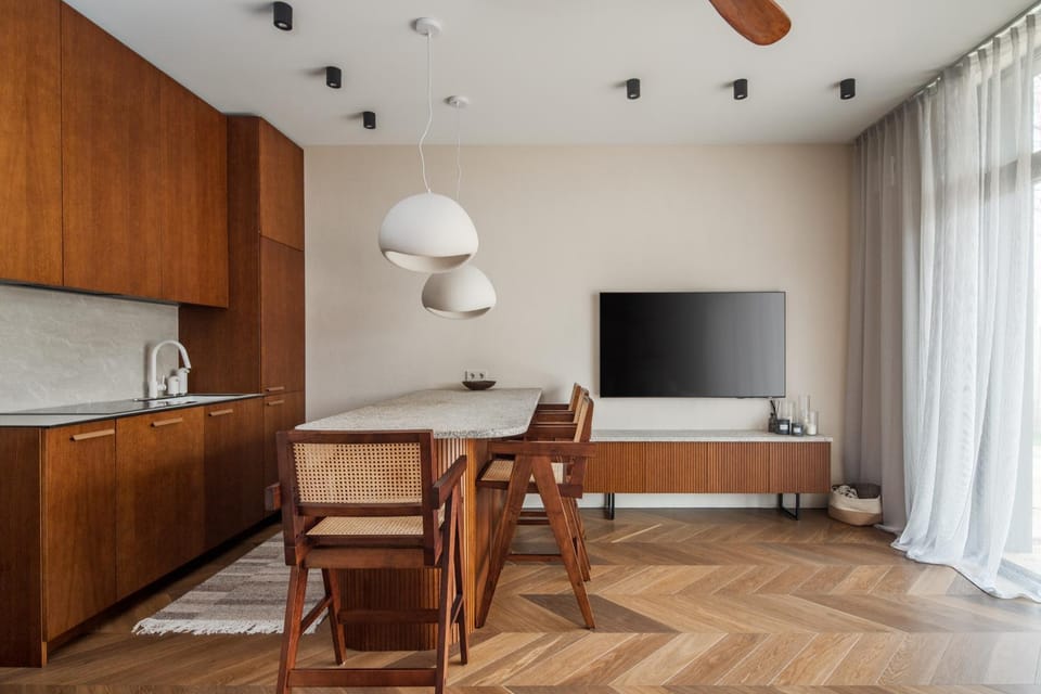 TV and multimedia, Kitchen or kitchenette, Living room, Seating area, Dining area