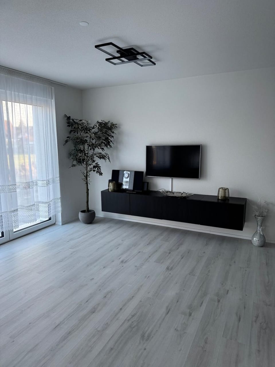 Communal lounge/ TV room, TV and multimedia, Evening entertainment