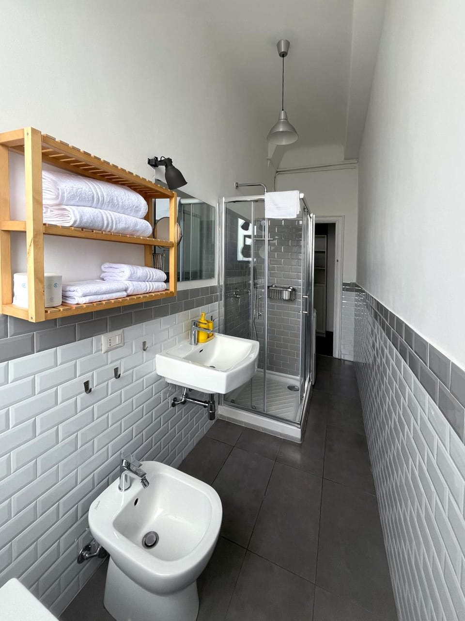 Toilet, Bathroom, bidet, towels