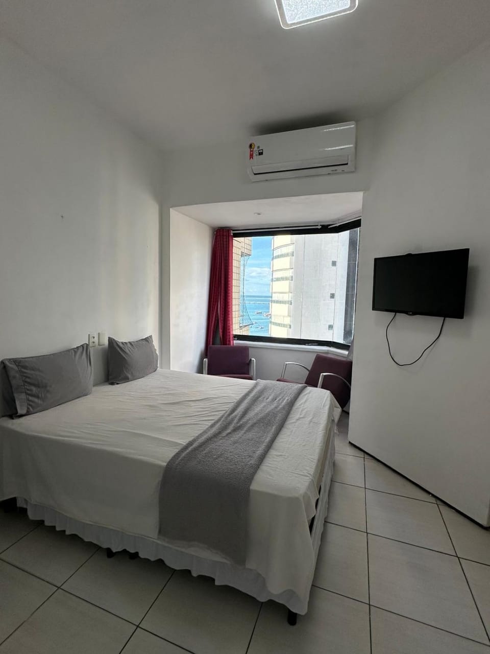 Bed, TV and multimedia, Photo of the whole room, Bedroom, air conditioner
