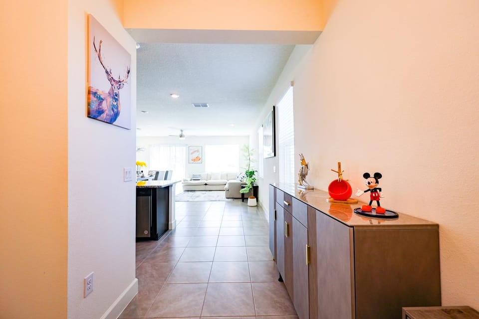 Near Disney Deluxe Room A Vacation rental in Four Corners
