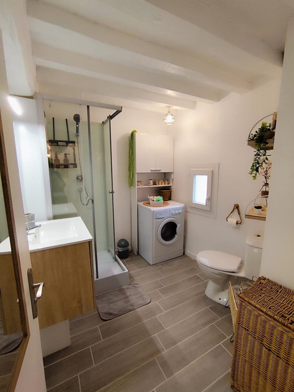Bathroom, washing machine, dryer