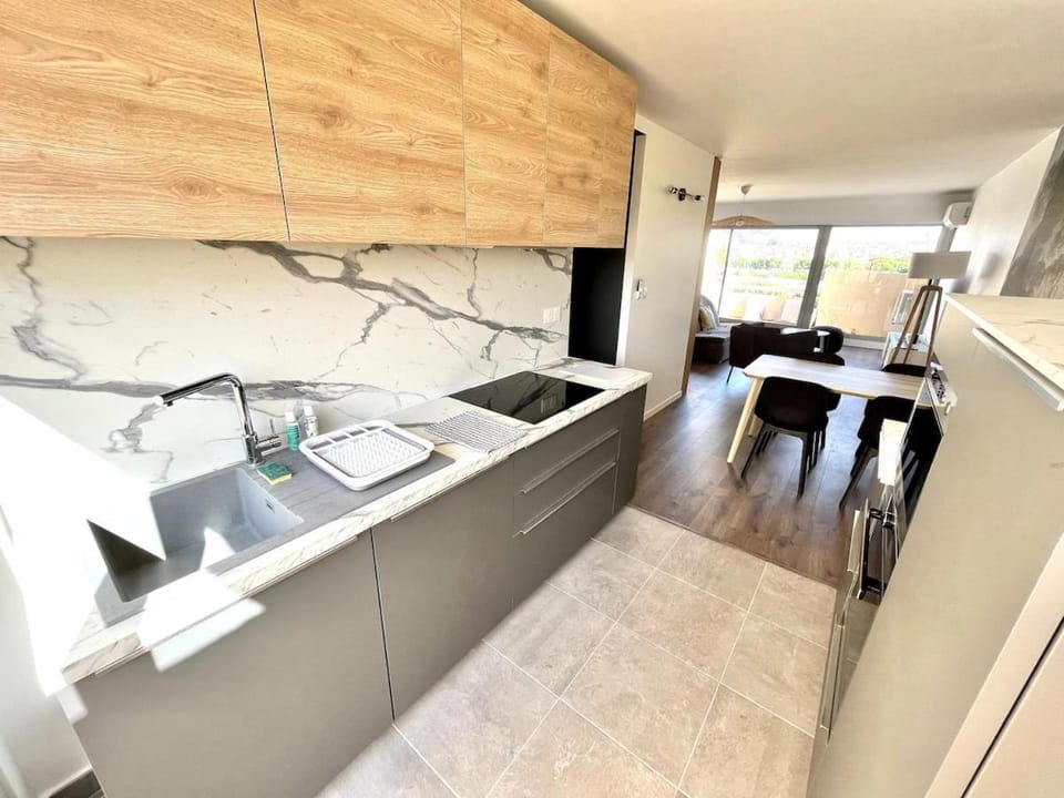 Free Parking - Air Conditioning - WIFI - Silent Apartment in Montpellier