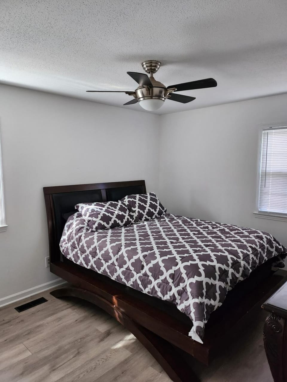 Theater, heated pool and hot tub near HPU and Furniture Market House in High Point