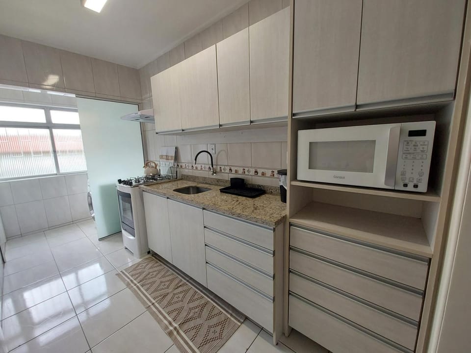 microwave, oven, stove, kitchen