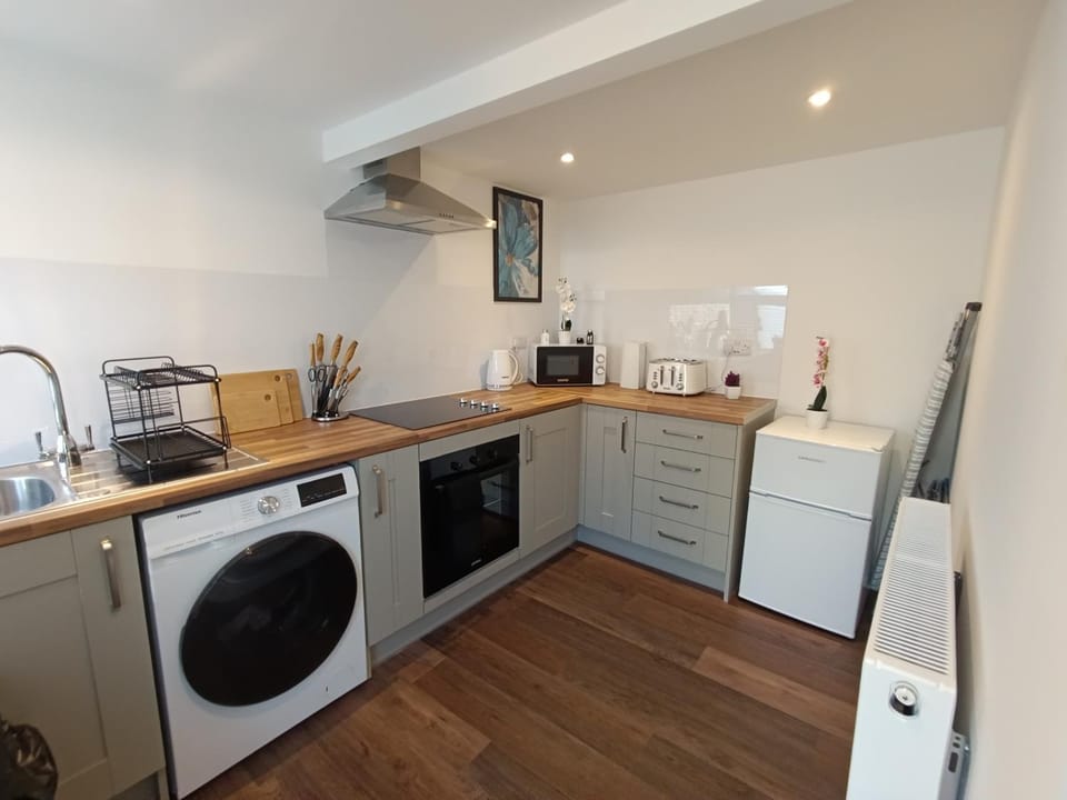 Open Mind Property - HotTub, 2 Guests & 1 Bed Apartment in Bognor Regis