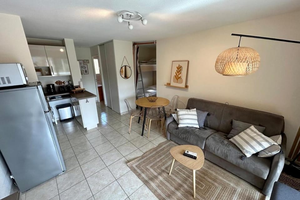 Bedroom Apartment in Le Lavandou Pool Parking Apartment in Le Lavandou