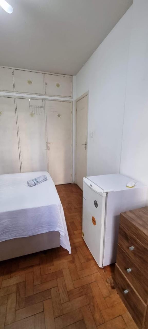AV PAULISTA - QUARTO CASAL em Ap compartilhado, aceita mulheres ou casal Vacation rental in Sao Paulo City