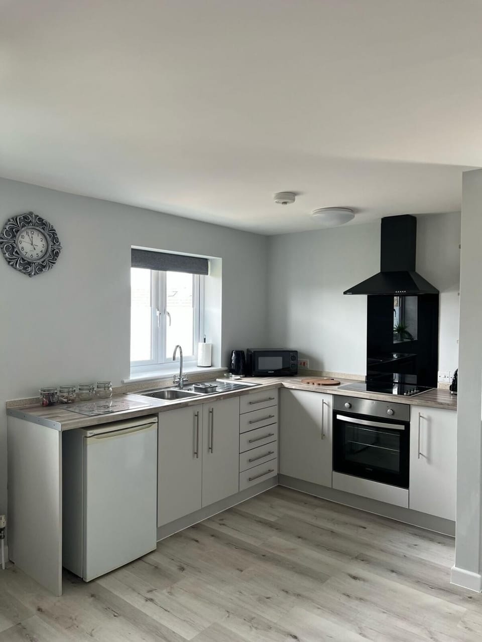 Kitchen or kitchenette, stove