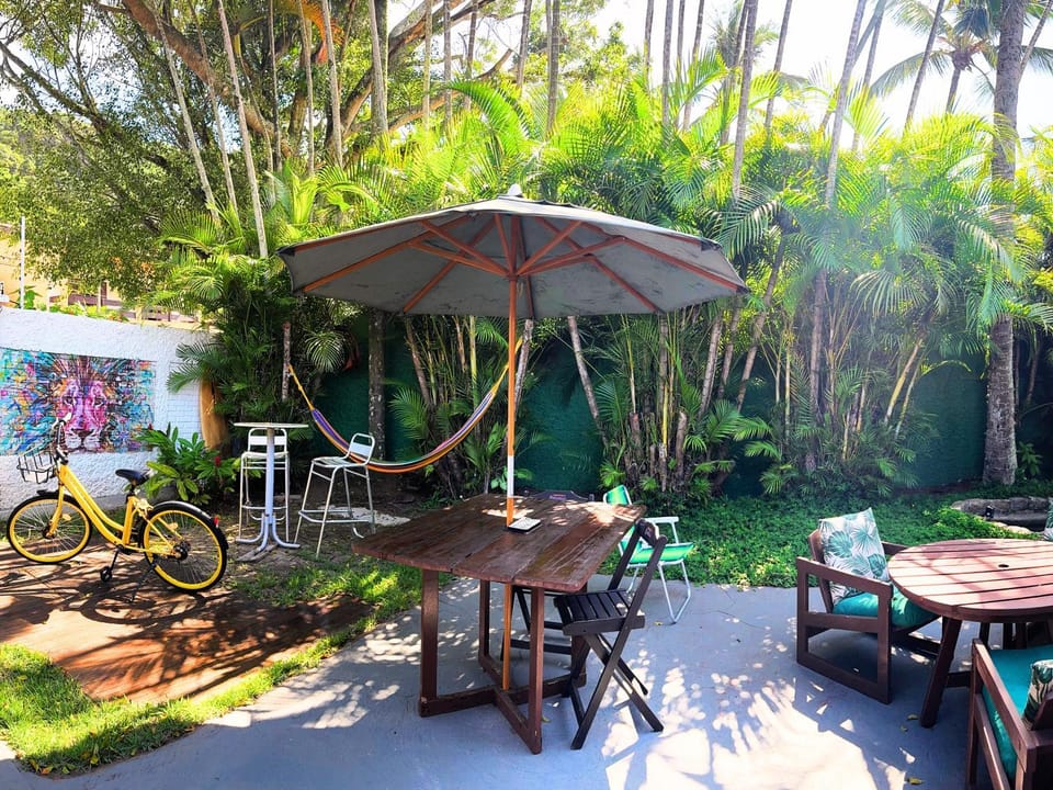 Patio, Spring, Day, Garden, Dining area, Garden view