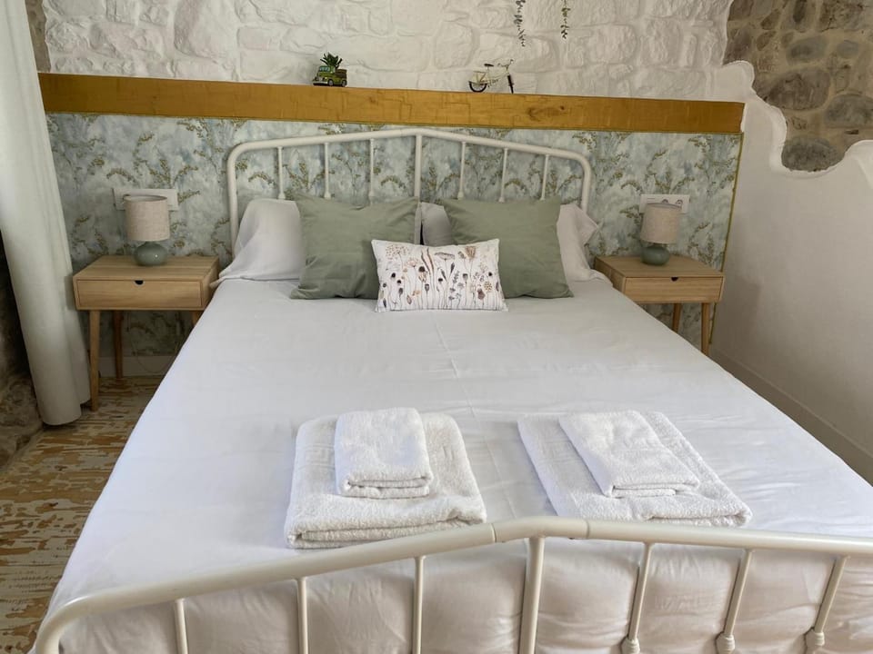 La Casuca ONE De Lebeña House in Cantabria