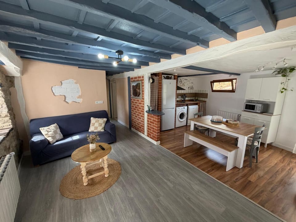 Kitchen or kitchenette, Living room, Seating area, Dining area, pet friendly