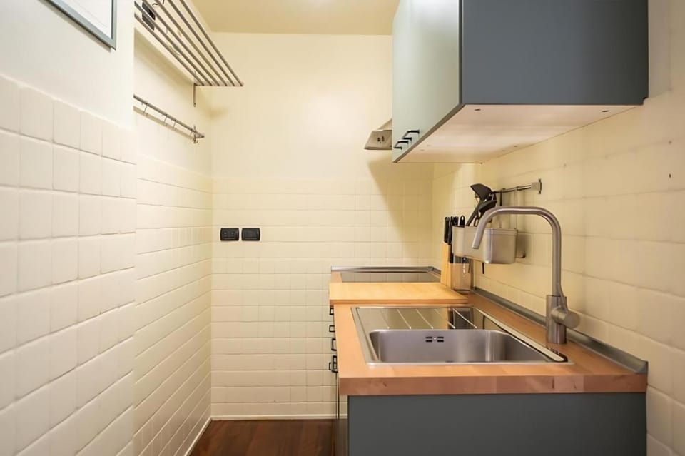 Kitchen or kitchenette, dishwasher, kitchen