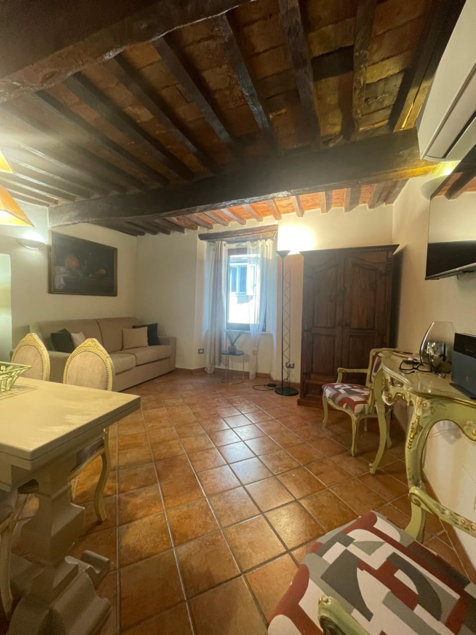 Living room, Dining area