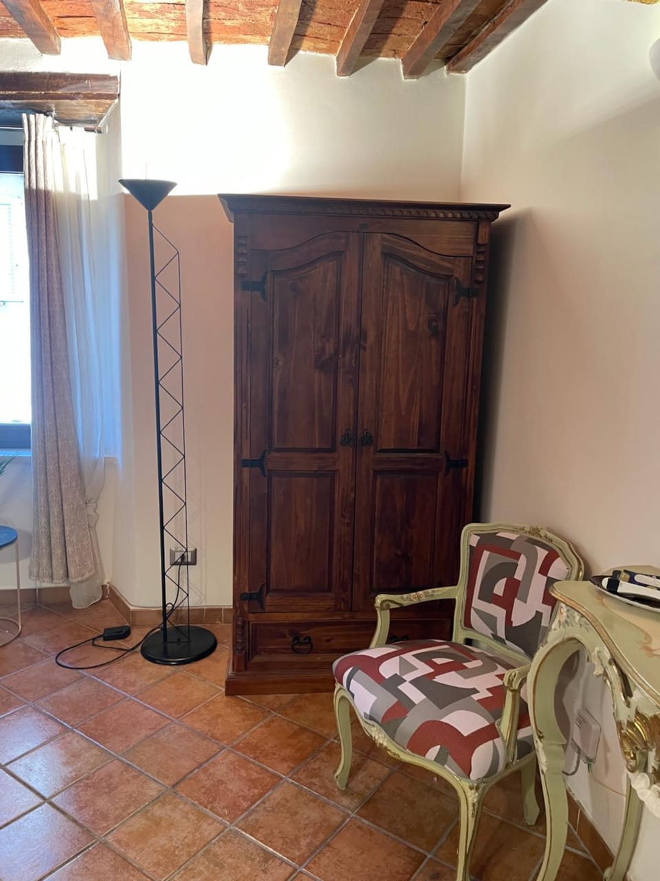 Seating area, wardrobe