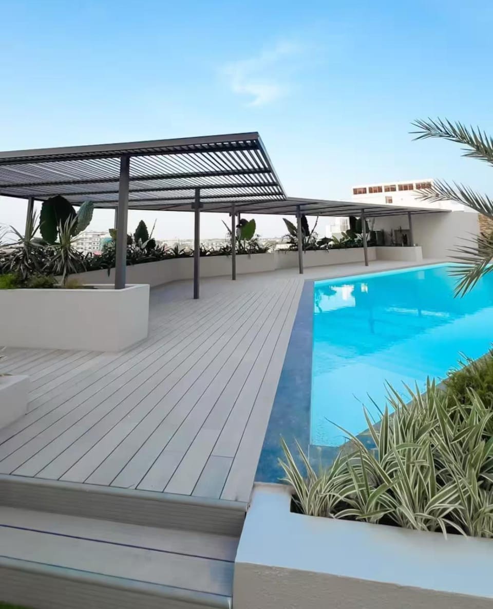 Swimming pool, Swimming pool