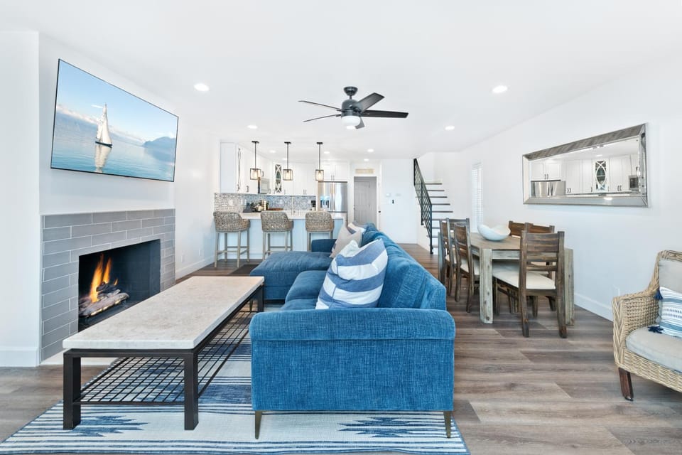 2310 W Oceanfront House in Balboa Peninsula