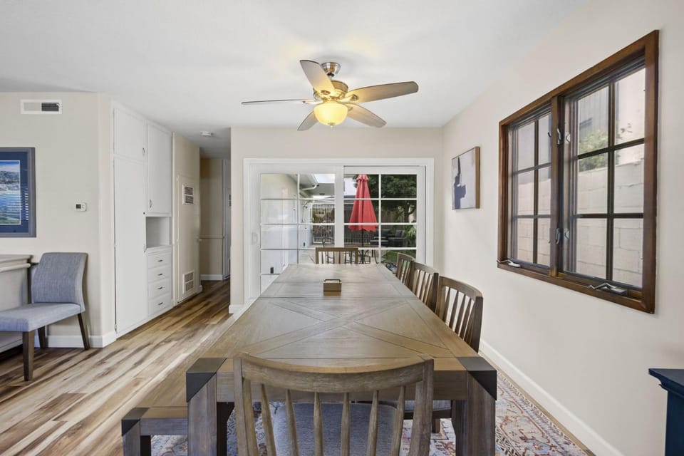 2145 Seville Ave House in Balboa Peninsula