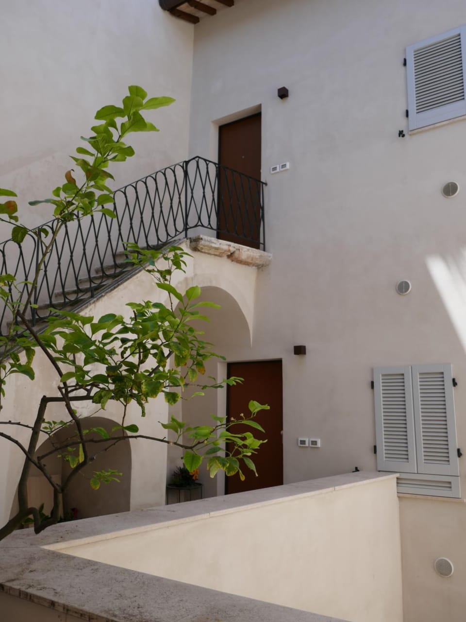 Property building, Inner courtyard view