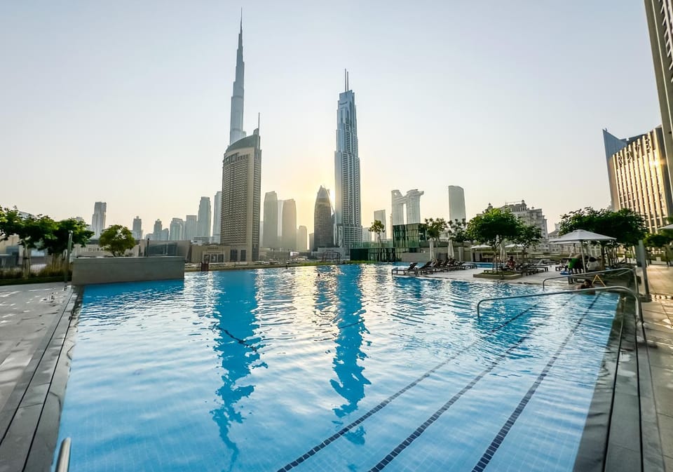 City view, Swimming pool