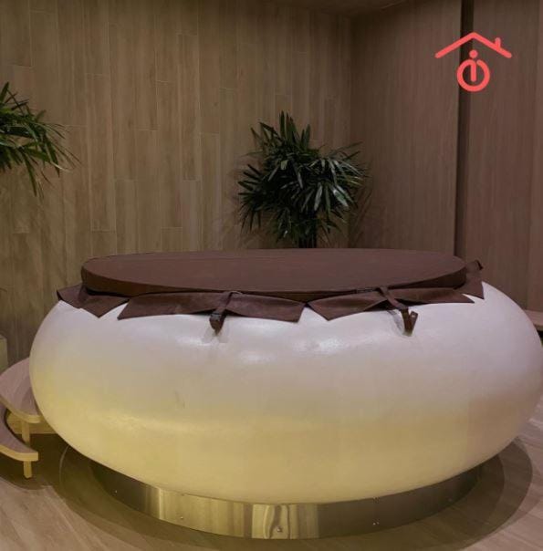 Hot Tub, Hot Tub