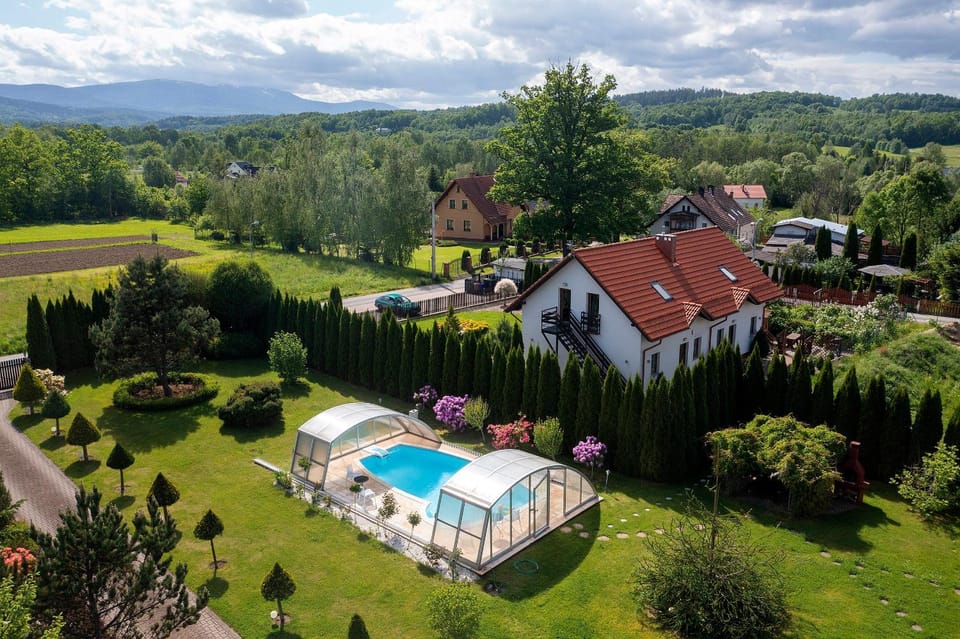 JD Apartamenty - Klimatyzacja, basen, parking i wifi w cenie Apartment in Lower Silesian Voivodeship
