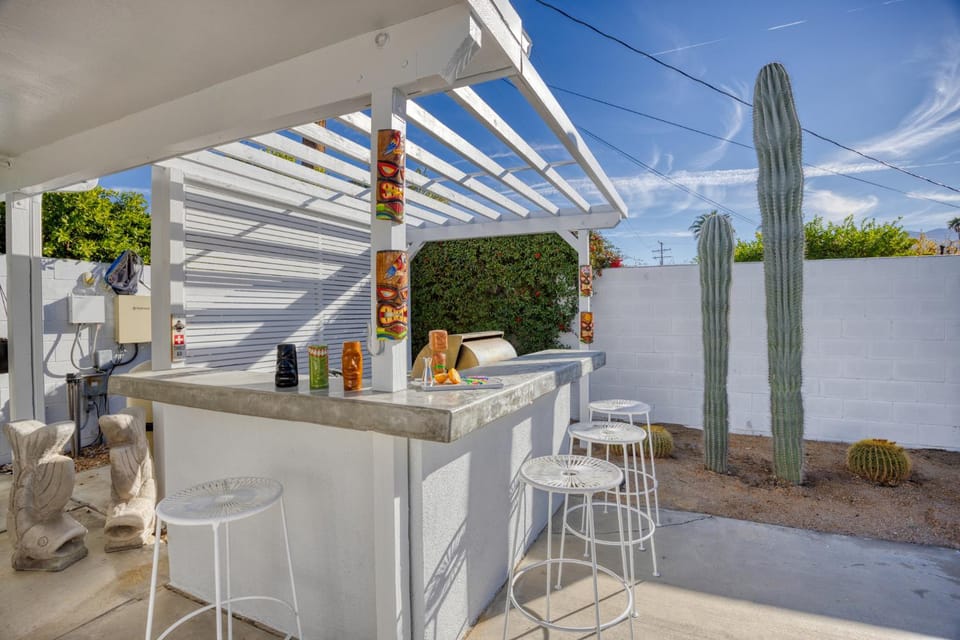 Puerta Del Sol - 2BR Oasis Retreat House in Palm Springs