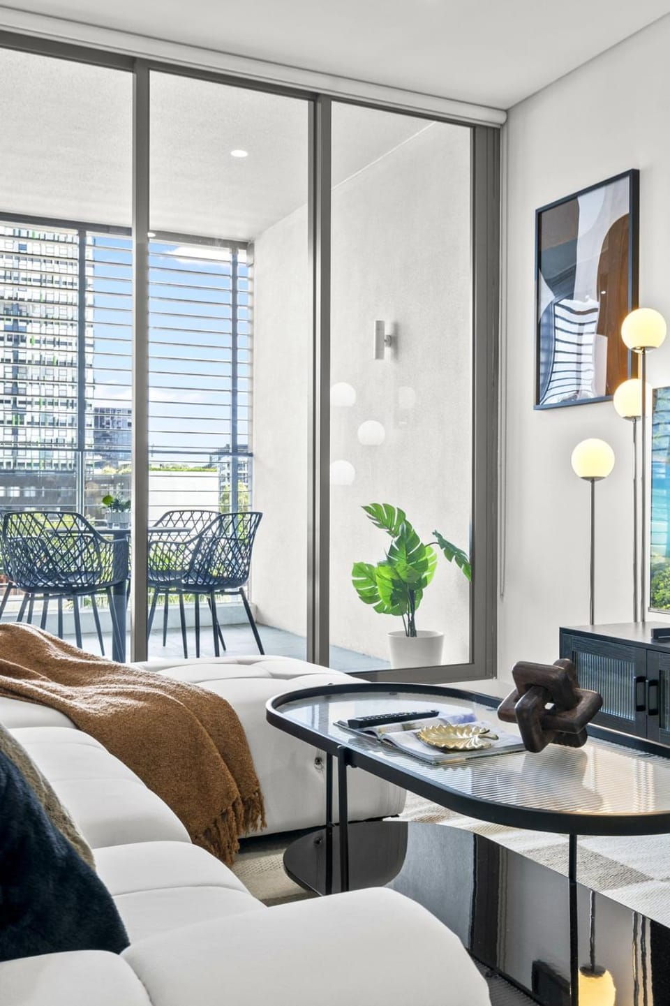 Modern Getaway Apartment in Kensington